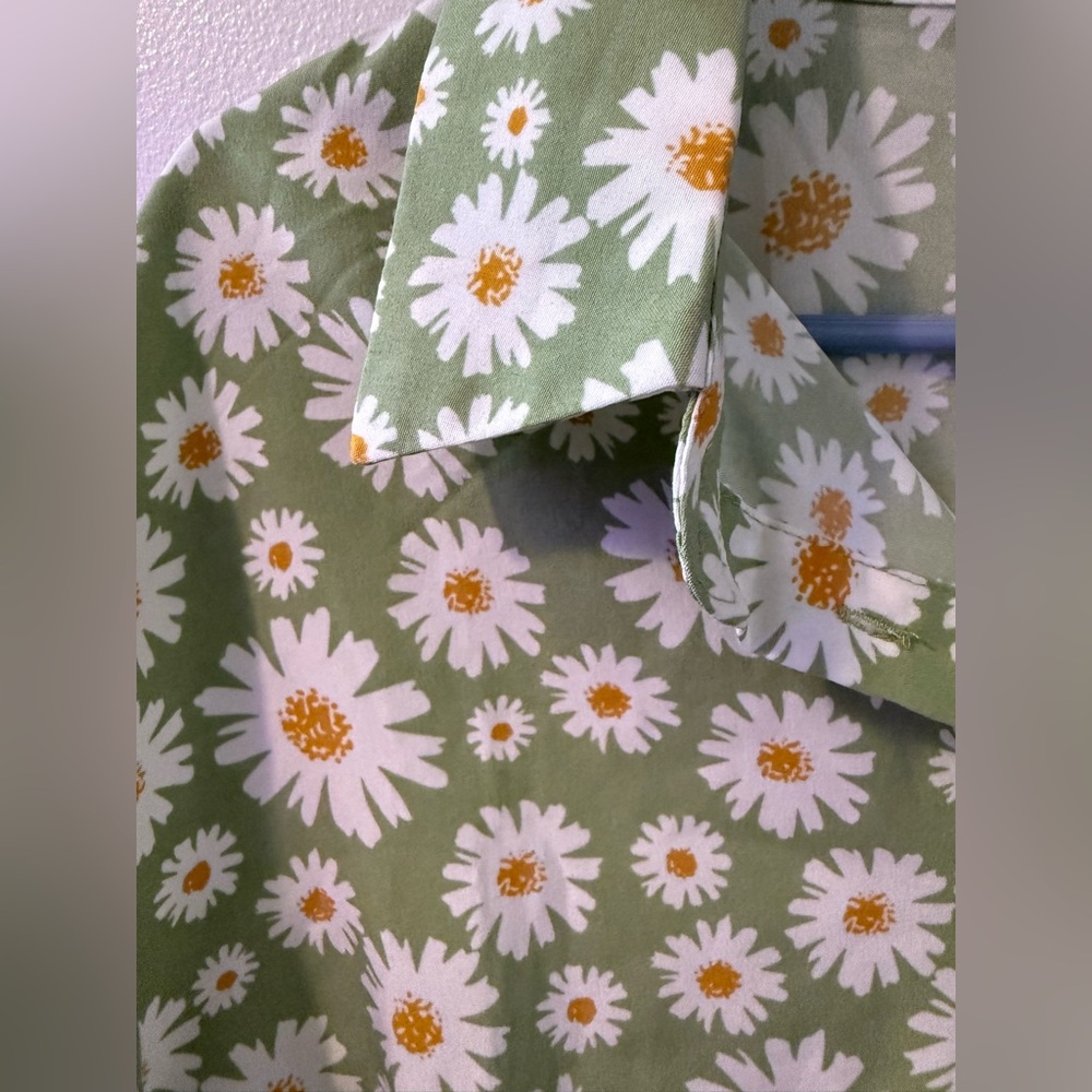 Daisy flower crop top